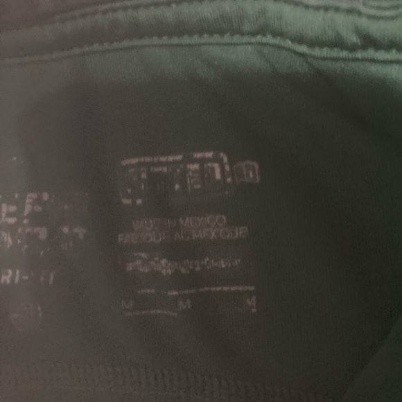 Green Nike Dry fit athletic long sleeve - Medium - Picture 3 of 3